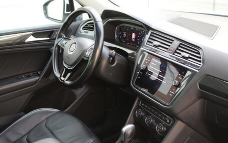 Volkswagen Tiguan II, 2019 год, 2 950 000 рублей, 13 фотография