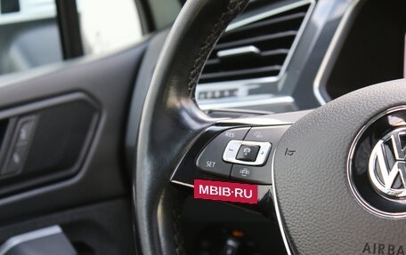 Volkswagen Tiguan II, 2019 год, 2 950 000 рублей, 15 фотография