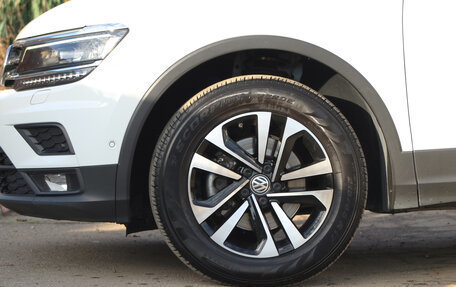 Volkswagen Tiguan II, 2019 год, 2 950 000 рублей, 18 фотография