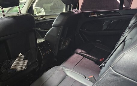 Mercedes-Benz GL-Класс, 2015 год, 2 500 000 рублей, 11 фотография