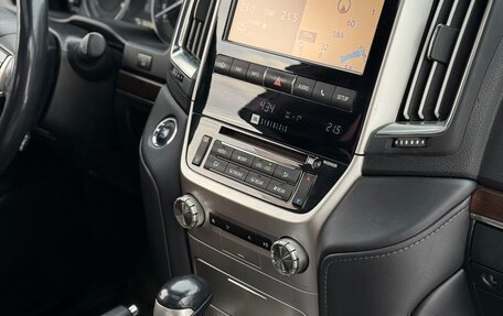 Toyota Land Cruiser 200, 2016 год, 6 490 000 рублей, 8 фотография