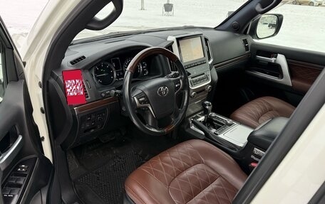 Toyota Land Cruiser 200, 2016 год, 6 490 000 рублей, 12 фотография