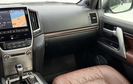 Toyota Land Cruiser 200, 2016 год, 6 490 000 рублей, 18 фотография