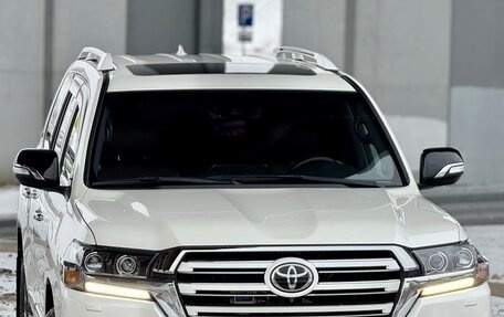 Toyota Land Cruiser 200, 2016 год, 6 490 000 рублей, 26 фотография