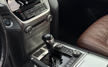 Toyota Land Cruiser 200, 2016 год, 6 490 000 рублей, 40 фотография