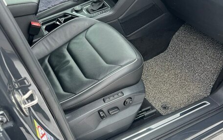 Volkswagen Tiguan II, 2018 год, 3 100 000 рублей, 25 фотография