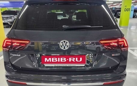 Volkswagen Tiguan II, 2018 год, 3 100 000 рублей, 29 фотография