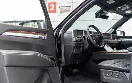 Cadillac Escalade V, 2025 год, 24 490 000 рублей, 9 фотография