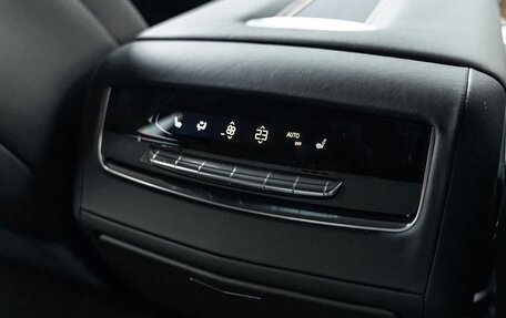 Cadillac Escalade V, 2025 год, 24 490 000 рублей, 37 фотография