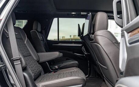 Cadillac Escalade V, 2025 год, 24 490 000 рублей, 33 фотография