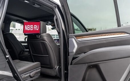 Cadillac Escalade V, 2025 год, 24 490 000 рублей, 32 фотография