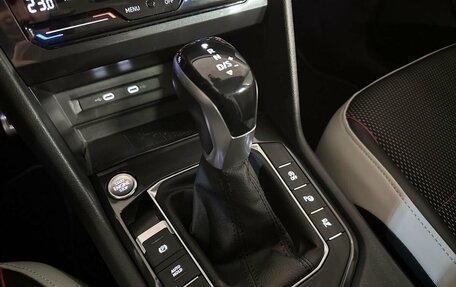 Volkswagen Tiguan II, 2022 год, 3 100 000 рублей, 20 фотография