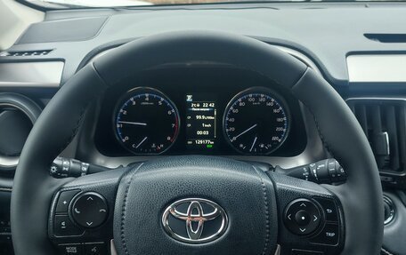 Toyota RAV4, 2018 год, 2 490 000 рублей, 4 фотография