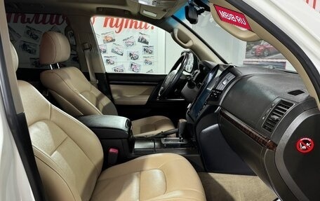 Toyota Land Cruiser 200, 2010 год, 2 999 000 рублей, 10 фотография