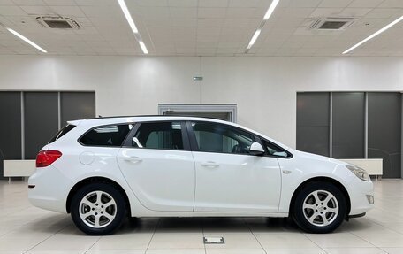 Opel Astra J, 2011 год, 670 000 рублей, 4 фотография