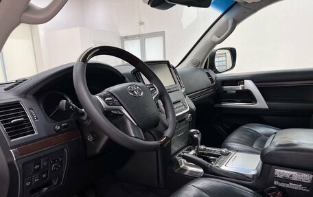 Toyota Land Cruiser 200, 2017 год, 6 520 000 рублей, 9 фотография