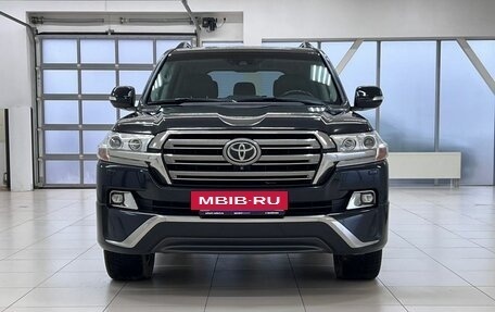 Toyota Land Cruiser 200, 2017 год, 6 520 000 рублей, 2 фотография