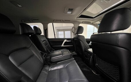 Toyota Land Cruiser 200, 2017 год, 6 520 000 рублей, 37 фотография