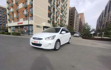 Hyundai Solaris II рестайлинг, 2012 год, 900 000 рублей, 2 фотография