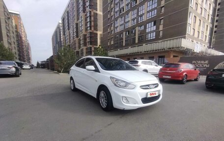 Hyundai Solaris II рестайлинг, 2012 год, 900 000 рублей, 3 фотография