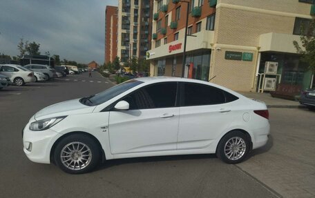 Hyundai Solaris II рестайлинг, 2012 год, 900 000 рублей, 8 фотография