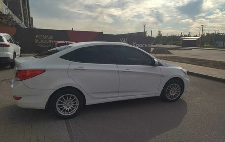 Hyundai Solaris II рестайлинг, 2012 год, 900 000 рублей, 9 фотография