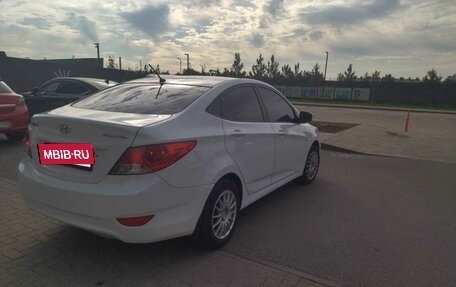 Hyundai Solaris II рестайлинг, 2012 год, 900 000 рублей, 7 фотография