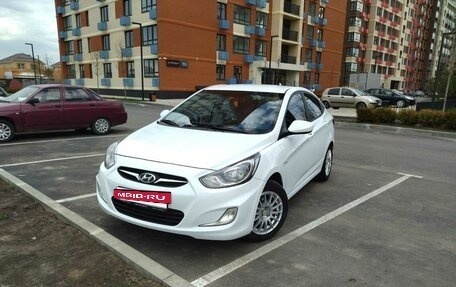 Hyundai Solaris II рестайлинг, 2012 год, 900 000 рублей, 12 фотография