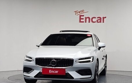 Volvo S60 III, 2024 год, 5 190 000 рублей, 2 фотография