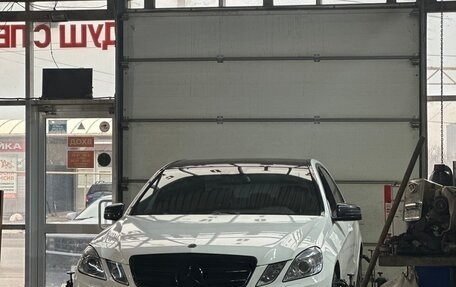 Mercedes-Benz E-Класс, 2012 год, 1 700 000 рублей, 4 фотография