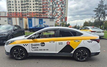 Hyundai Solaris II рестайлинг, 2021 год, 1 200 000 рублей, 4 фотография