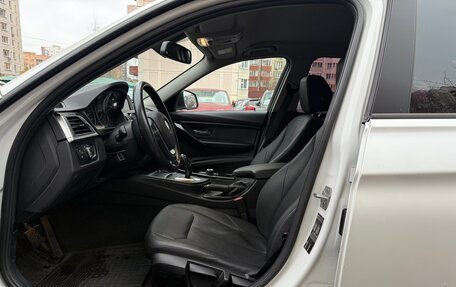 BMW 3 серия, 2017 год, 1 490 000 рублей, 10 фотография