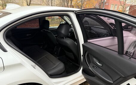 BMW 3 серия, 2017 год, 1 490 000 рублей, 15 фотография