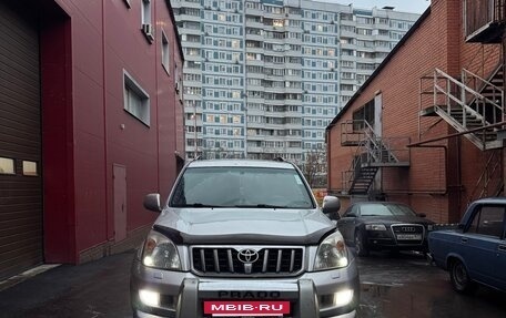 Toyota Land Cruiser Prado 120 рестайлинг, 2004 год, 1 650 000 рублей, 2 фотография
