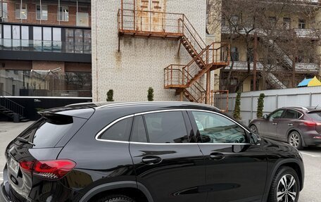 Mercedes-Benz GLA, 2021 год, 3 800 000 рублей, 3 фотография