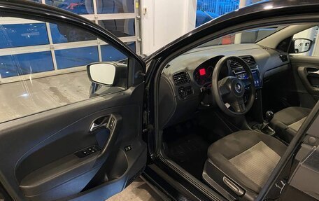 Volkswagen Polo VI (EU Market), 2012 год, 712 000 рублей, 21 фотография