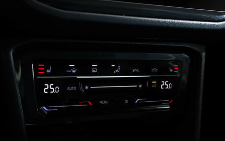 Volkswagen Tiguan II, 2021 год, 3 099 000 рублей, 15 фотография