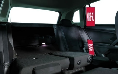 Volkswagen Tiguan II, 2021 год, 3 099 000 рублей, 27 фотография