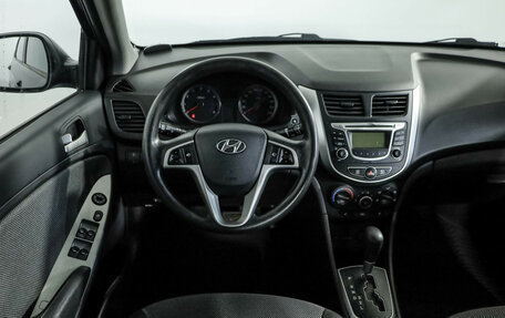 Hyundai Solaris II рестайлинг, 2013 год, 799 000 рублей, 10 фотография