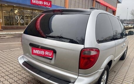 Chrysler Town & Country IV, 2005 год, 545 000 рублей, 25 фотография