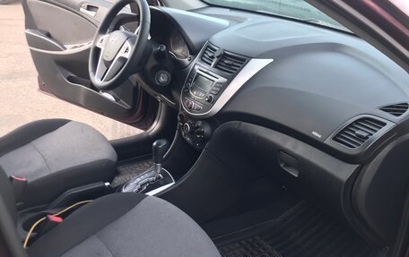 Hyundai Solaris II рестайлинг, 2012 год, 750 000 рублей, 12 фотография