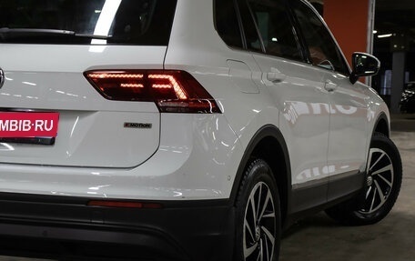 Volkswagen Tiguan II, 2018 год, 1 998 000 рублей, 27 фотография