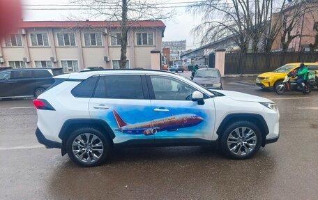 Toyota RAV4, 2021 год, 3 950 000 рублей, 3 фотография