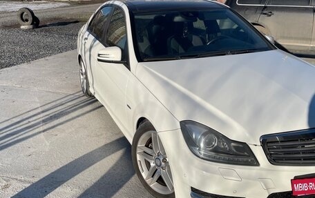 Mercedes-Benz C-Класс, 2012 год, 2 100 000 рублей, 5 фотография