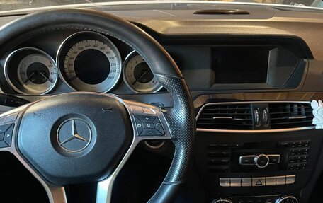 Mercedes-Benz C-Класс, 2012 год, 2 100 000 рублей, 15 фотография