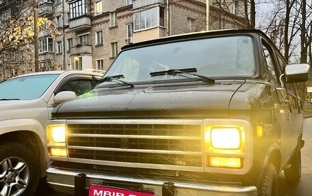 Chevrolet Van, 1993 год, 1 100 000 рублей, 3 фотография