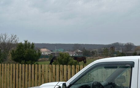 Nissan NP300, 2010 год, 2 150 000 рублей, 8 фотография