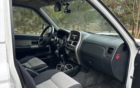 Nissan NP300, 2010 год, 2 150 000 рублей, 9 фотография