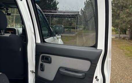 Nissan NP300, 2010 год, 2 150 000 рублей, 12 фотография