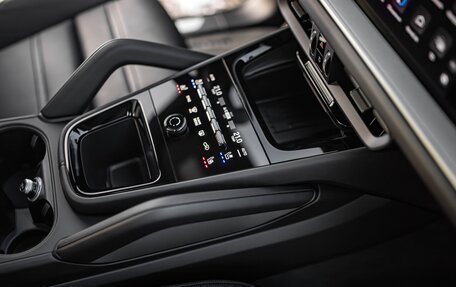 Porsche Cayenne III, 2024 год, 17 390 000 рублей, 15 фотография